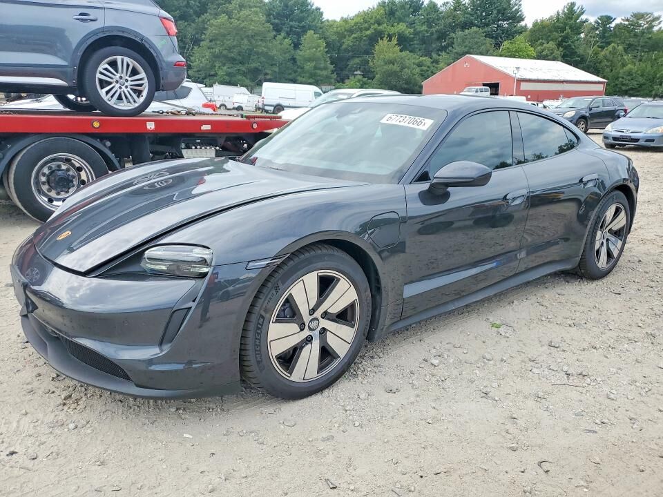 2022 PORSCHE Taycan