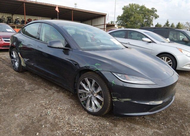 2025 TESLA Model 3