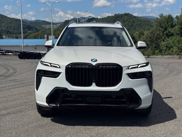 2026 BMW X7