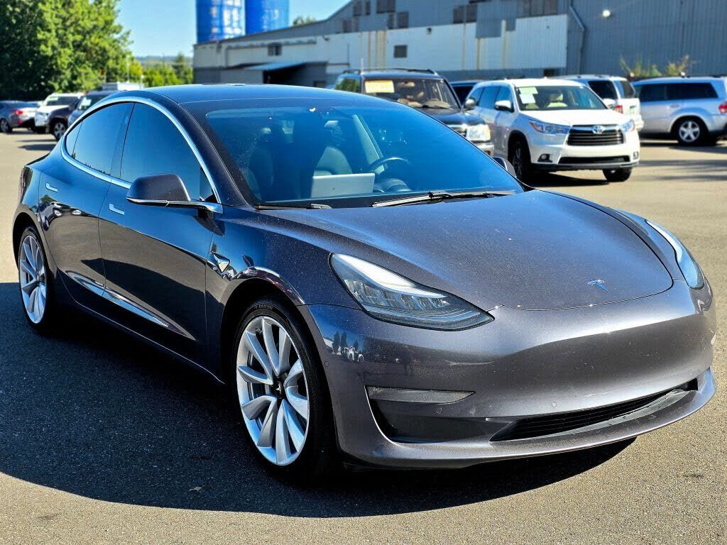 2019 TESLA Model 3