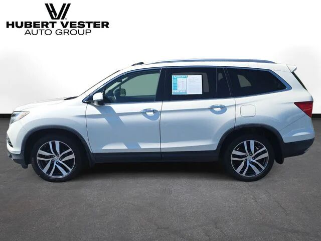 2017 HONDA Pilot