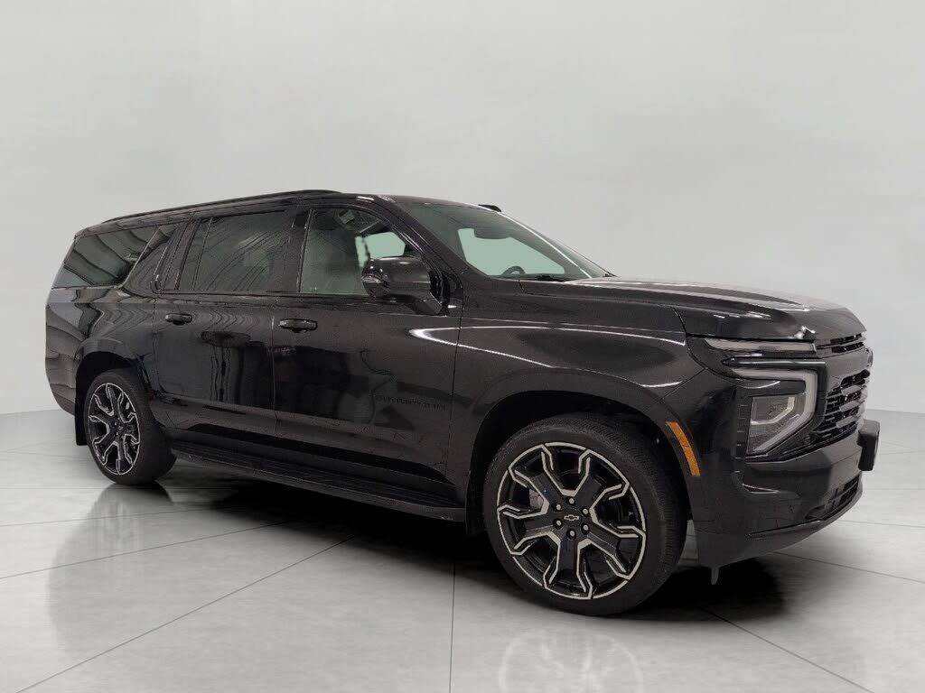 2025 CHEVROLET Suburban