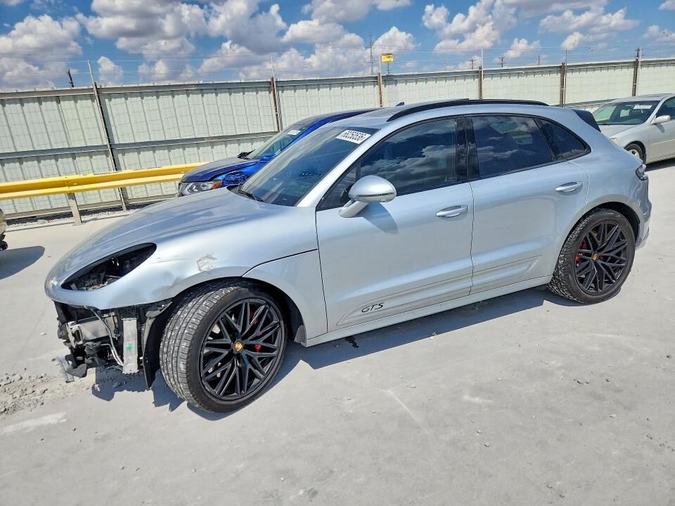 2024 PORSCHE Macan