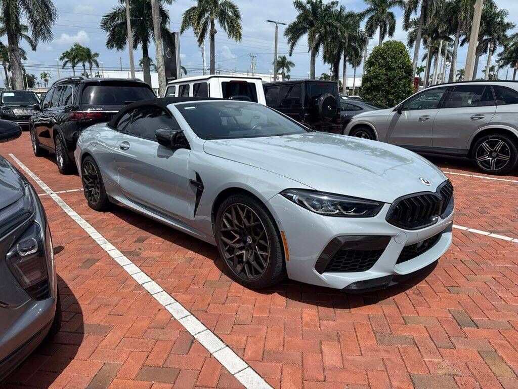 2023 BMW M8