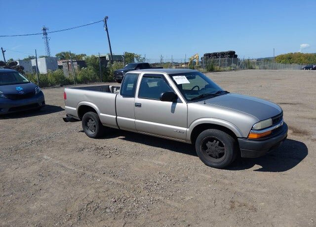 2002 CHEVROLET S-10 Pickup