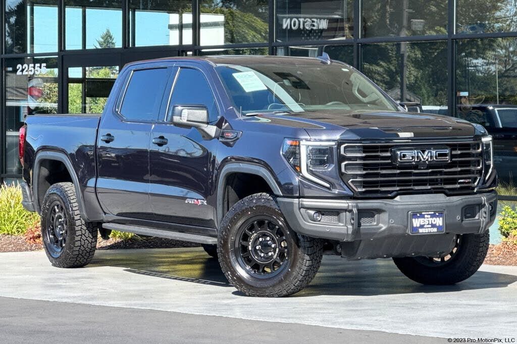 2023 GMC Sierra