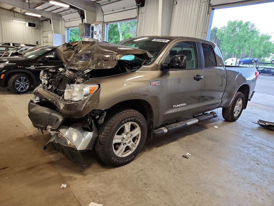 2011 TOYOTA Tundra