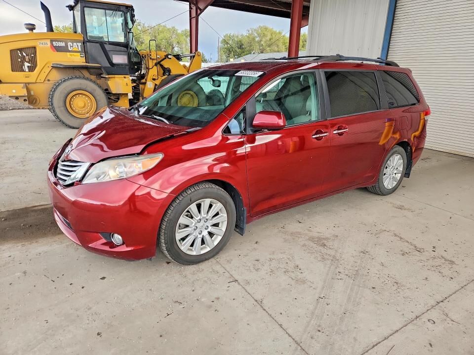 2012 TOYOTA Sienna