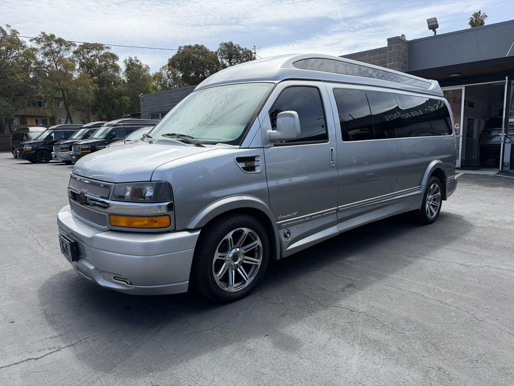 2017 CHEVROLET Express