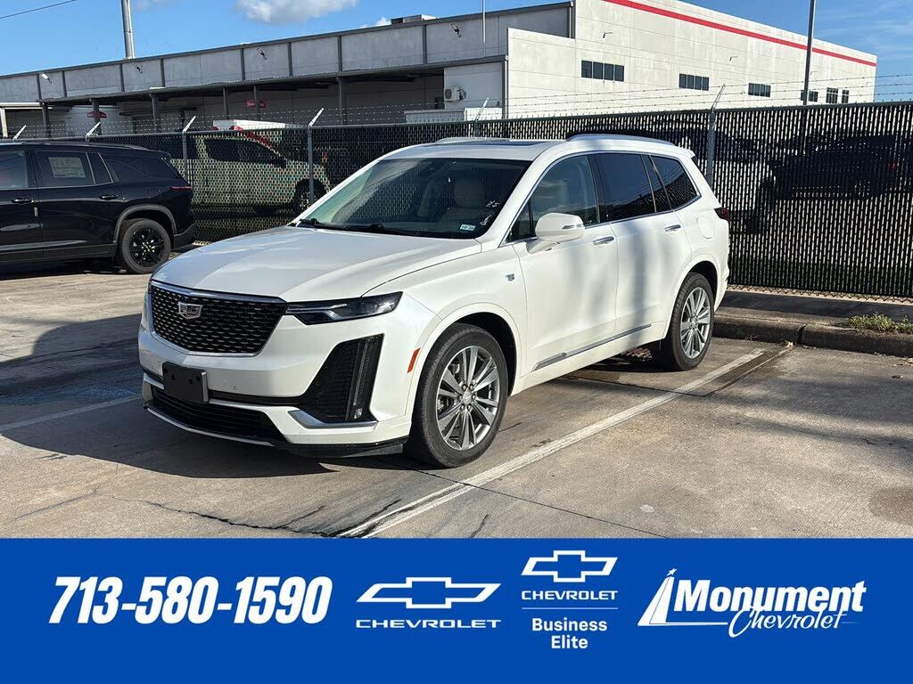 2022 CADILLAC XT6