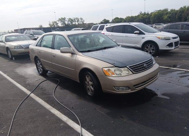 2002 TOYOTA Avalon