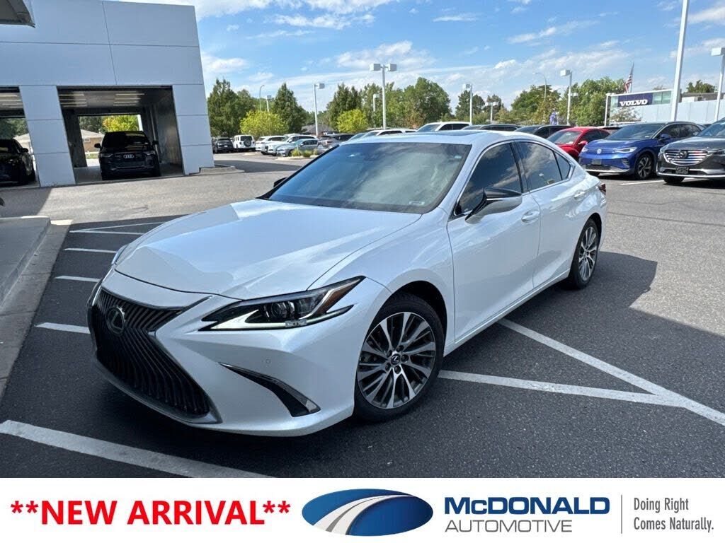 2020 LEXUS ES