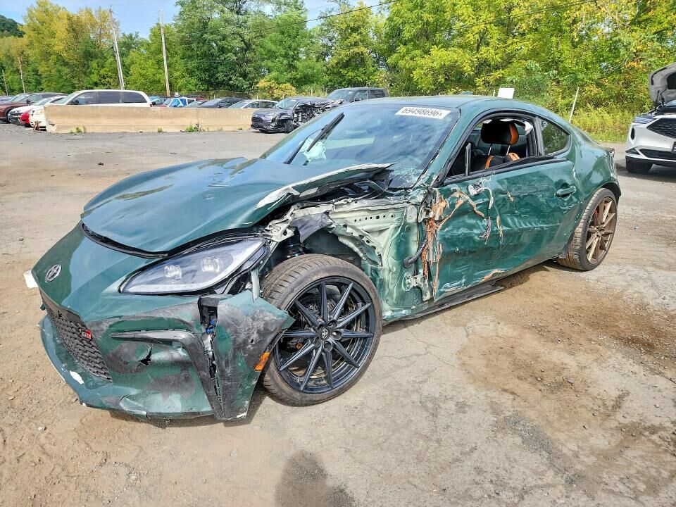 2025 TOYOTA GR86