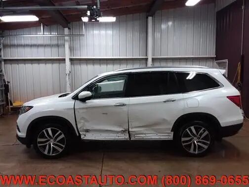 2017 HONDA Pilot