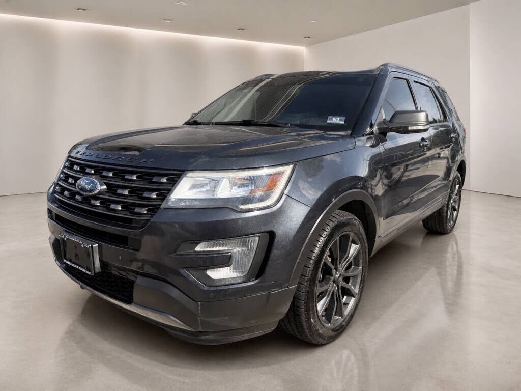 2017 FORD Explorer