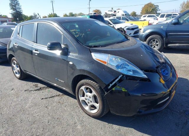 2011 NISSAN Leaf