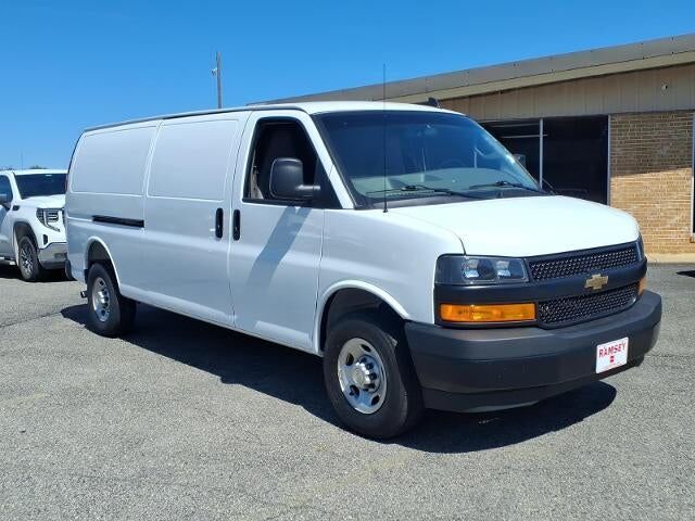 2025 CHEVROLET Express