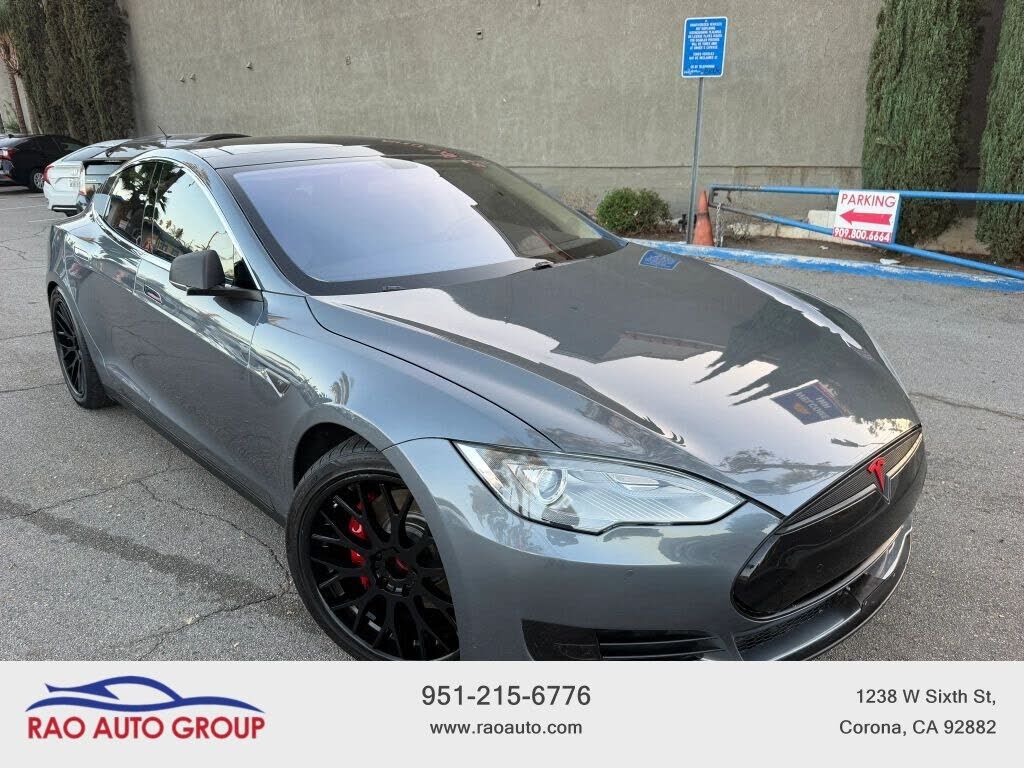 2014 TESLA Model S