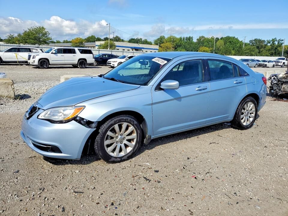 2013 CHRYSLER 200
