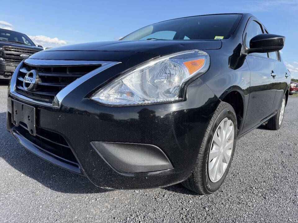 2019 NISSAN Versa