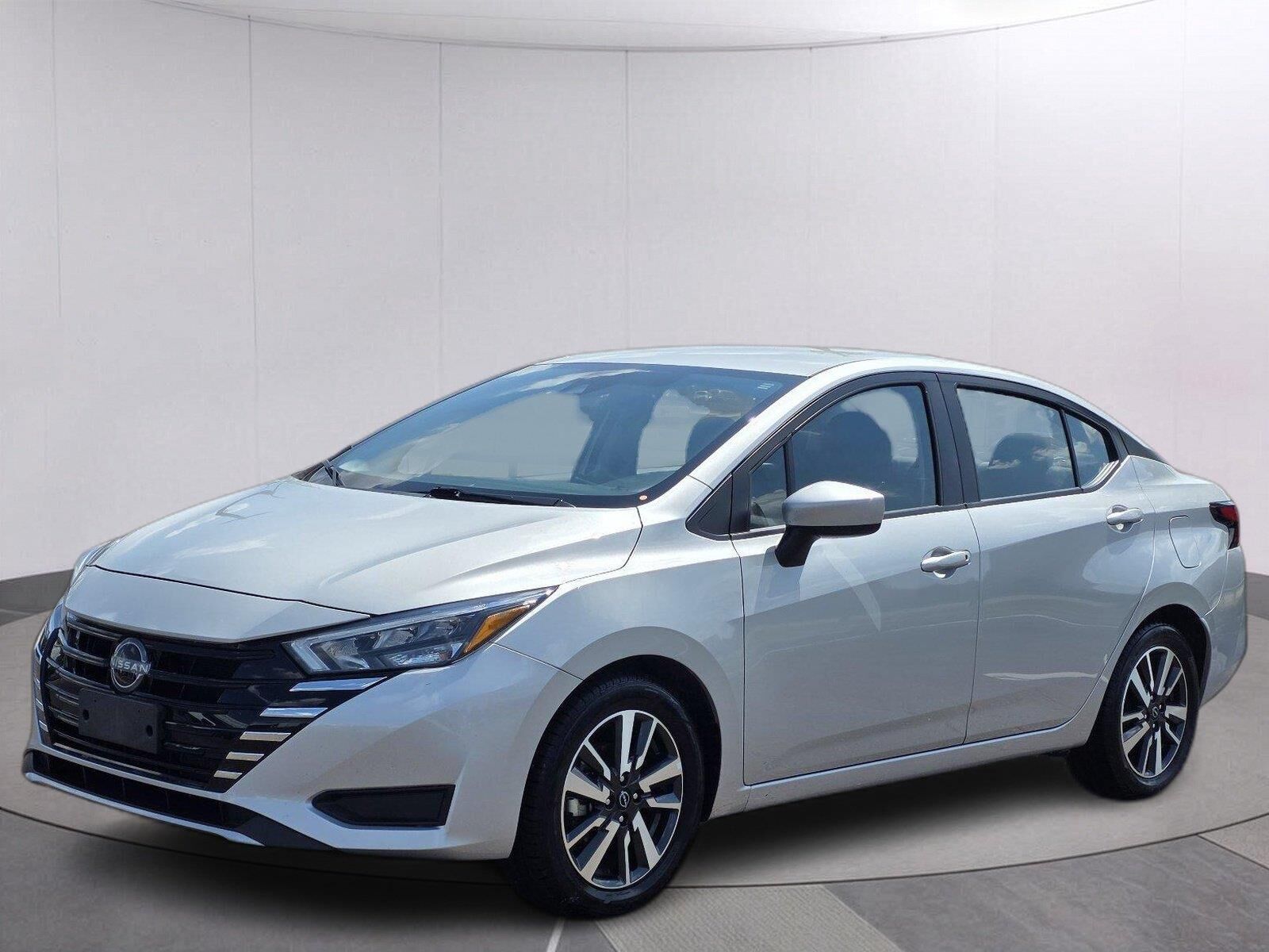 2025 NISSAN Versa