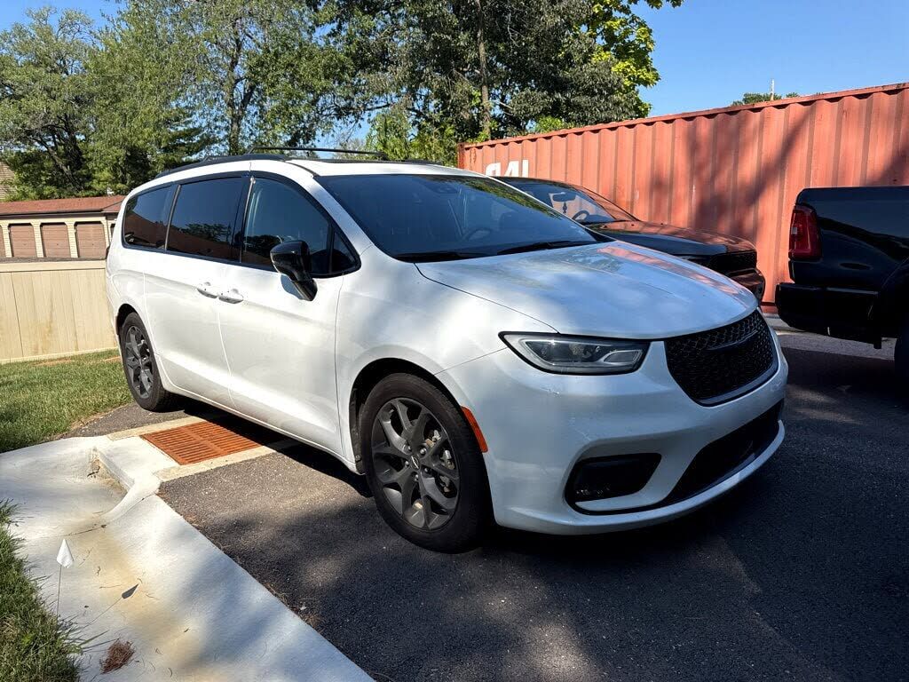 2025 CHRYSLER Pacifica