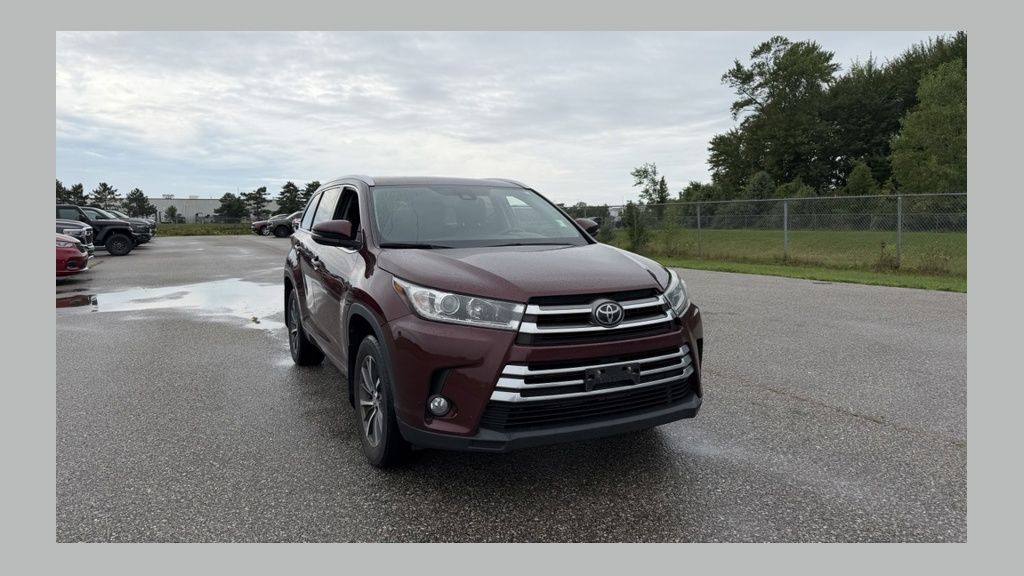 2017 TOYOTA Highlander