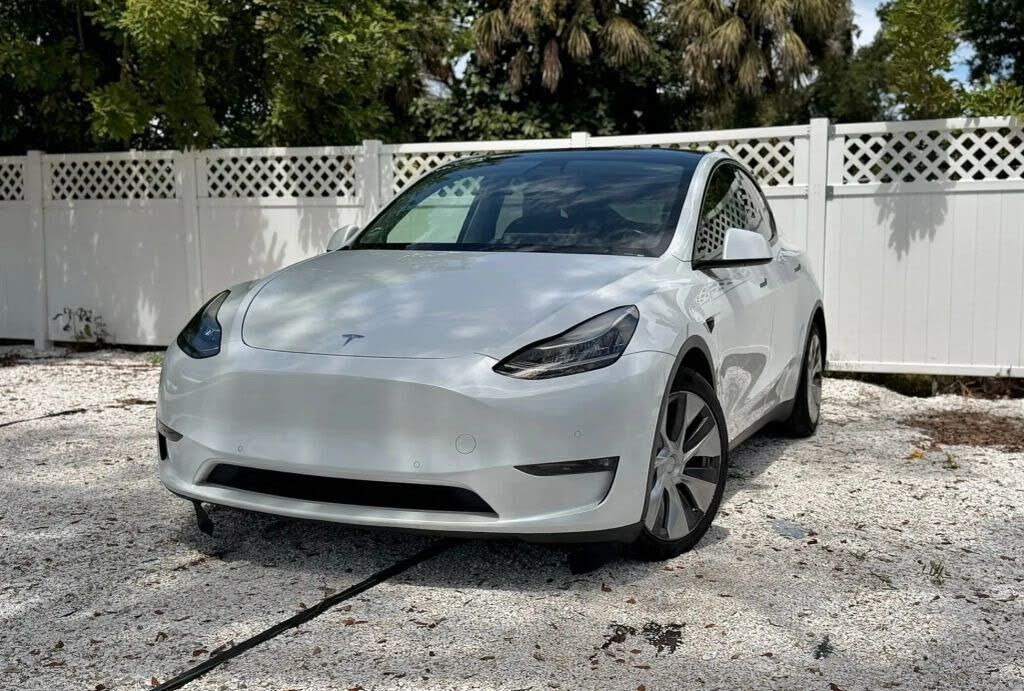2022 TESLA Model Y