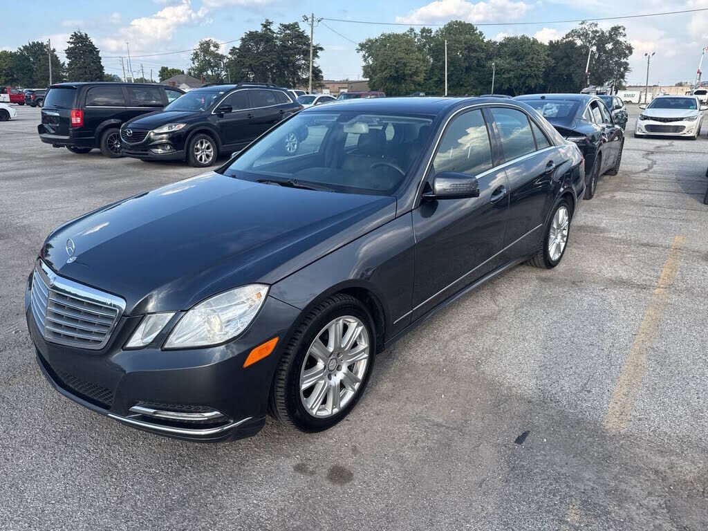 2013 MERCEDES-BENZ E-Class