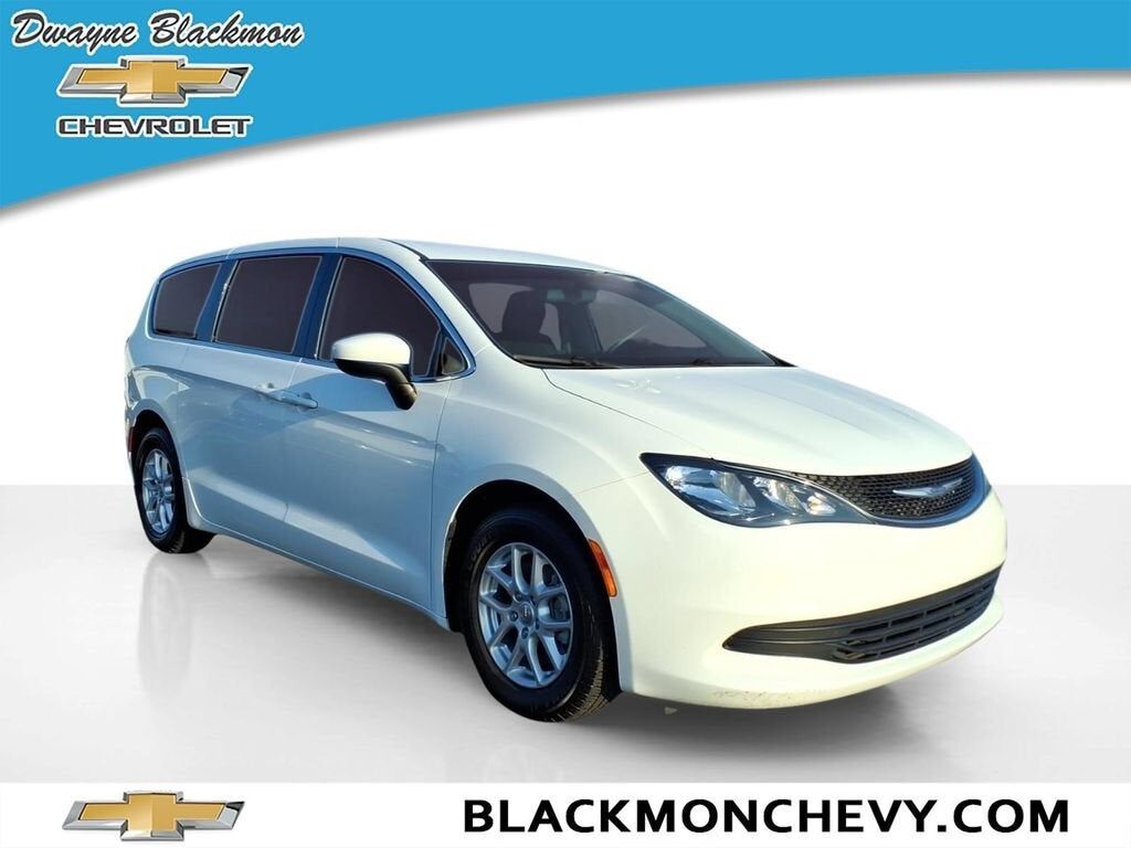2020 CHRYSLER Voyager
