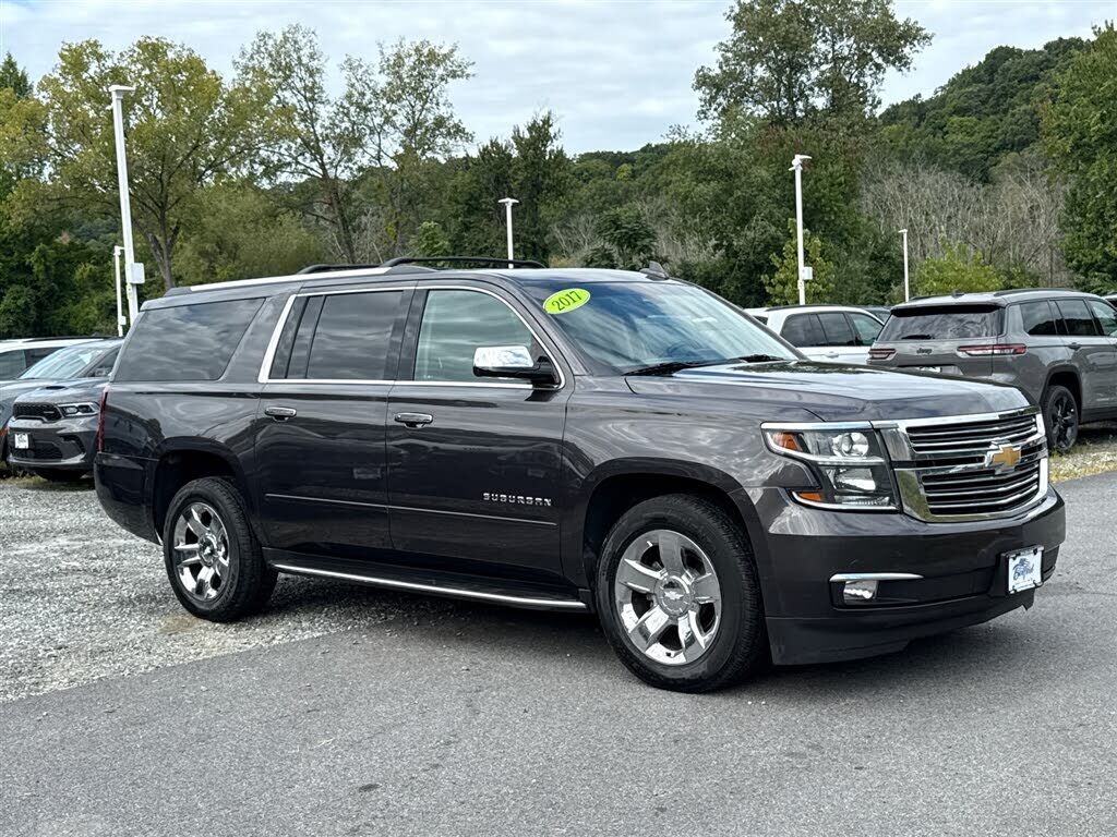 2017 CHEVROLET Suburban
