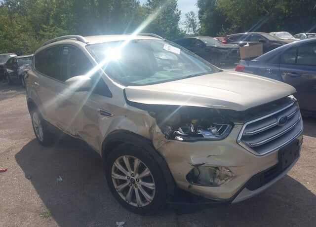 2017 FORD Escape