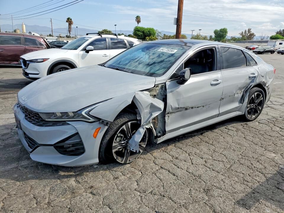 2022 KIA K5