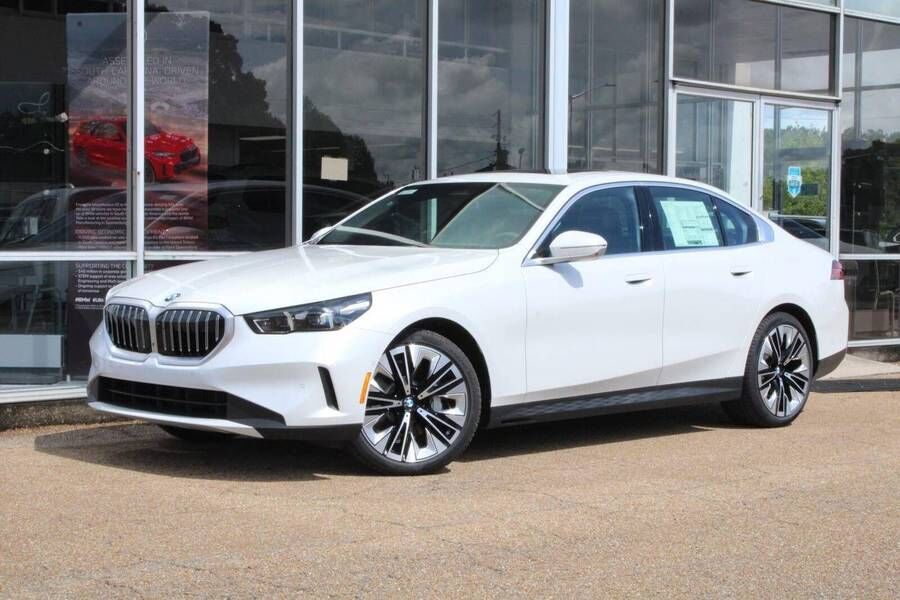 2027 BMW 530i