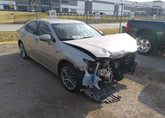 2014 LEXUS ES