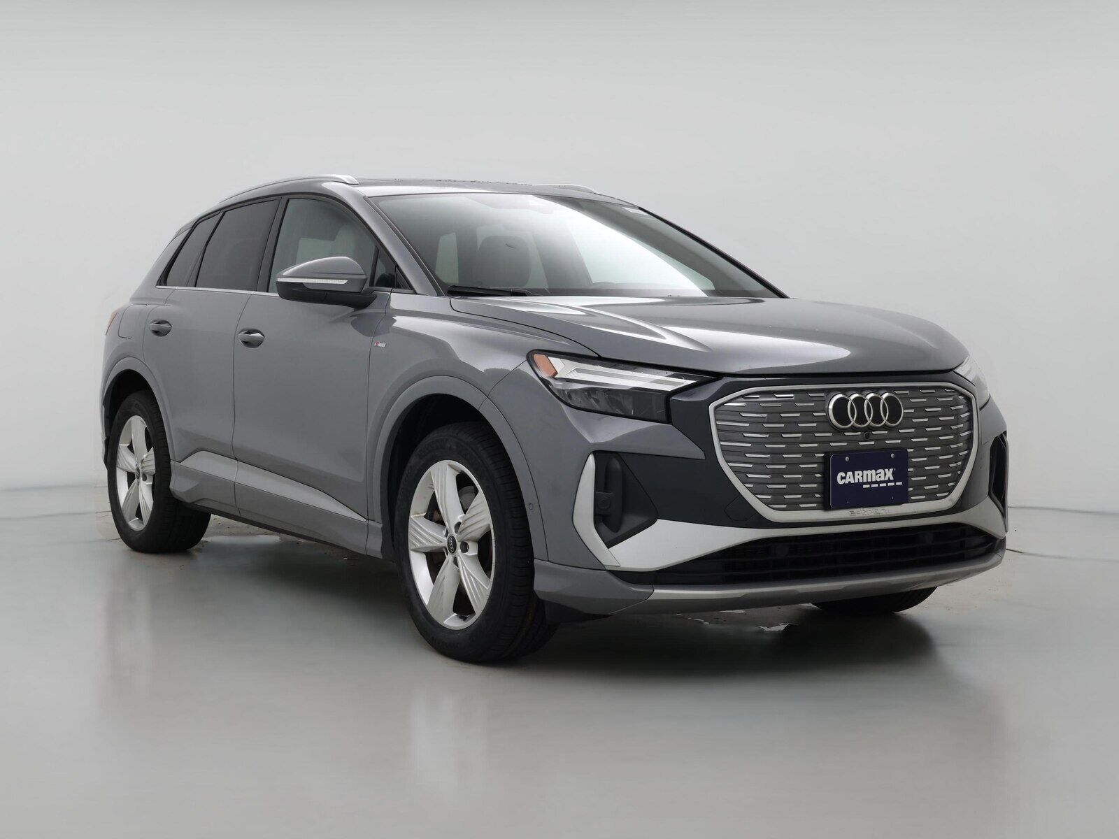 2023 AUDI Q4