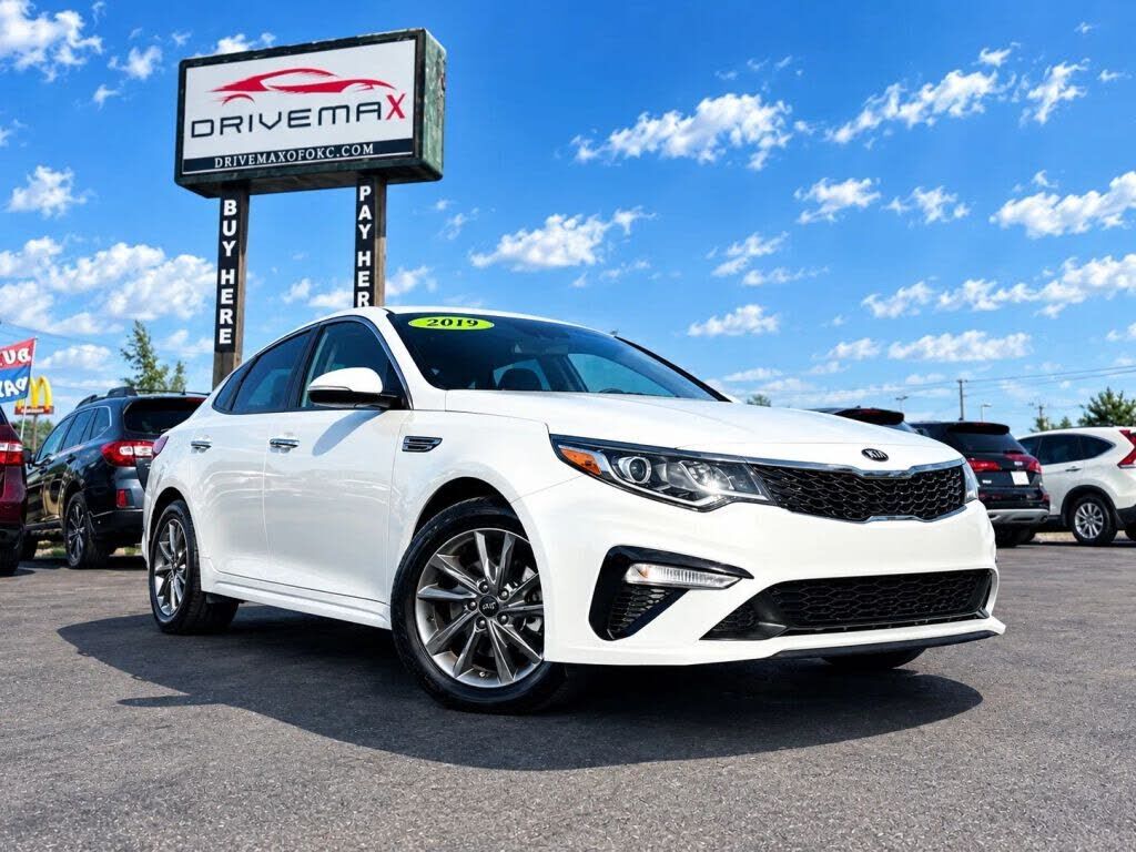 2019 KIA Optima