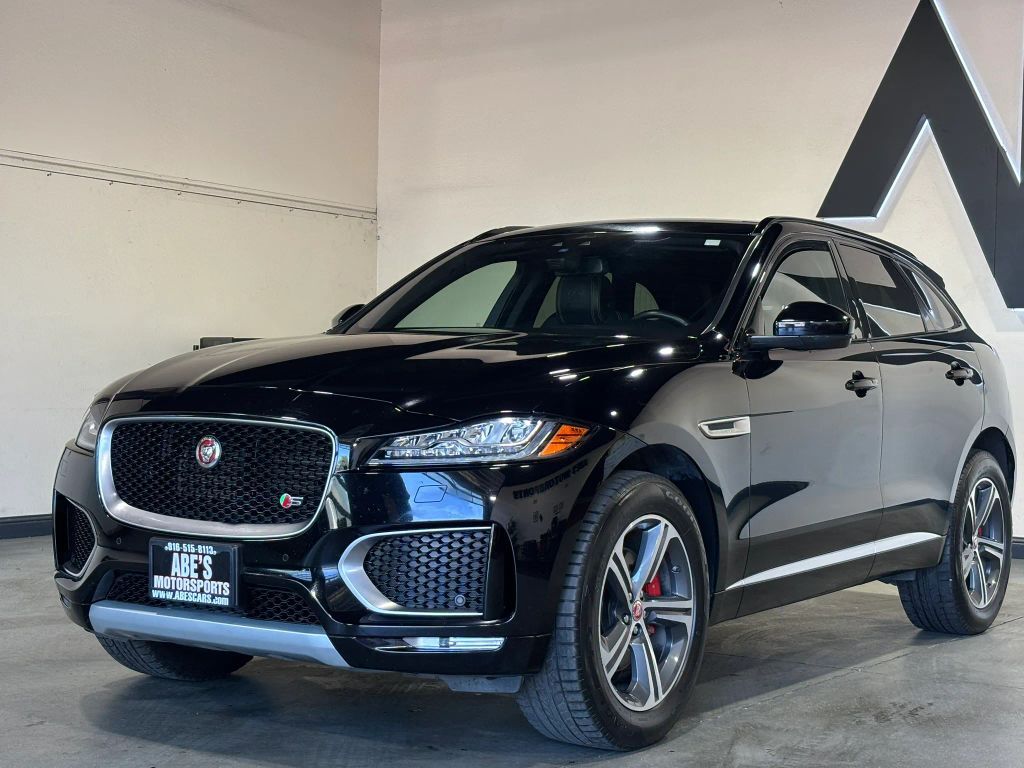 2018 JAGUAR F-Pace