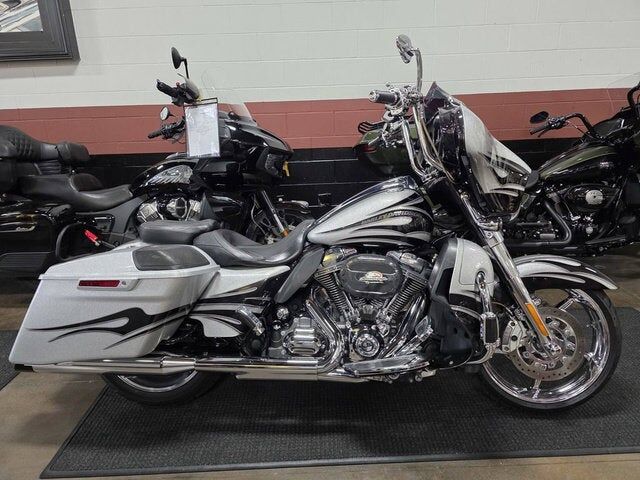 2015 HARLEY DAVIDSON CVO Street Glide Special