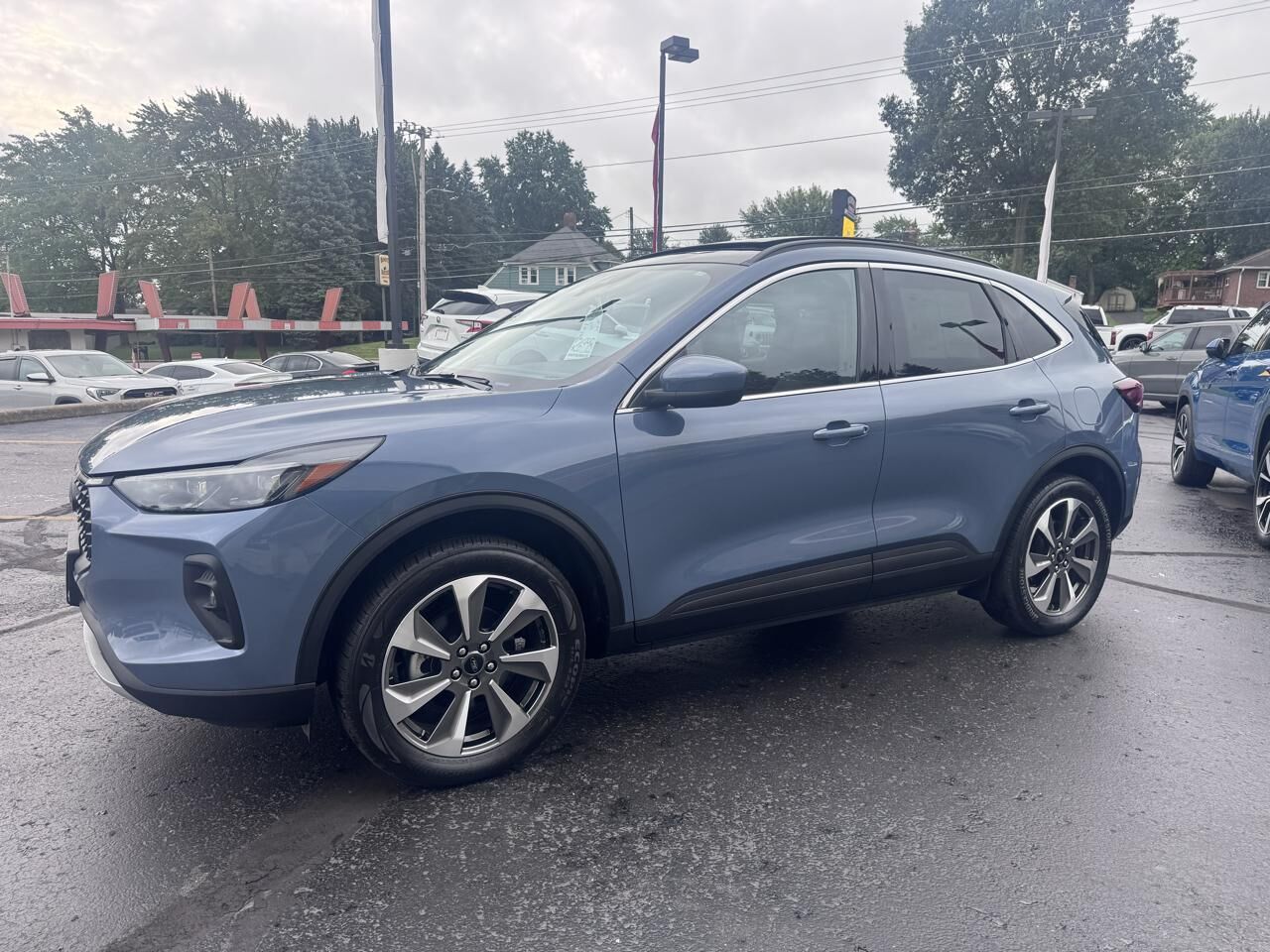 2025 FORD Escape