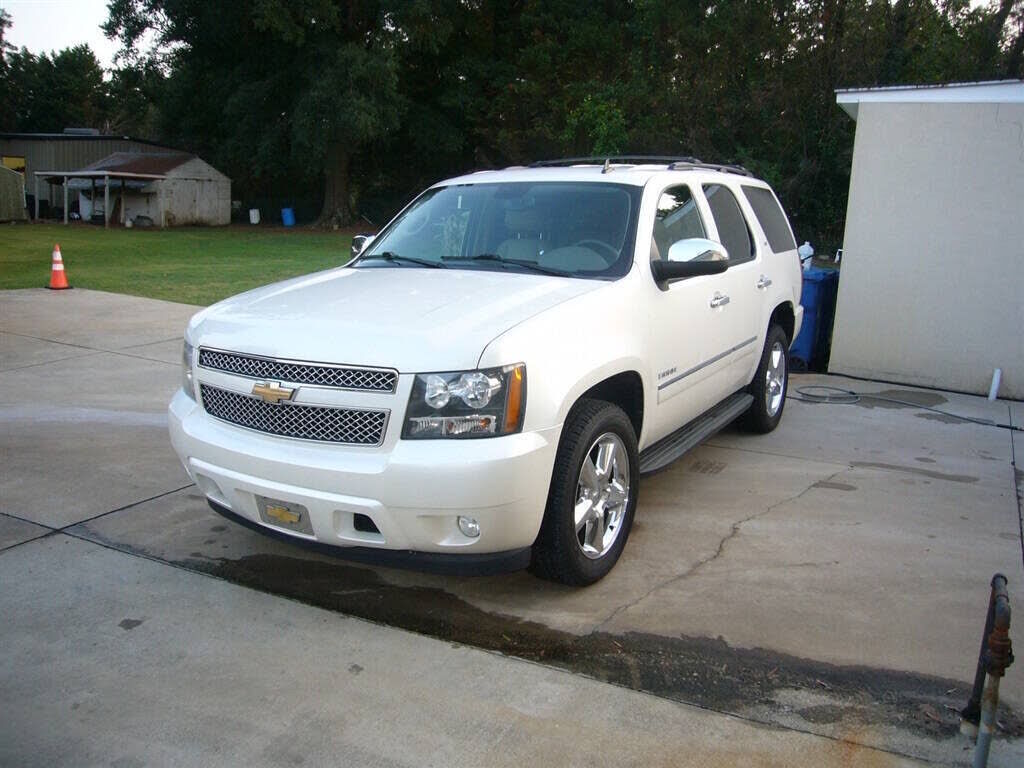 2011 CHEVROLET Tahoe