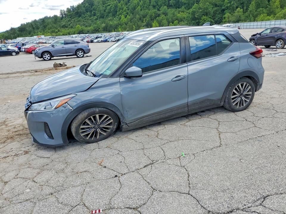 2021 NISSAN Kicks