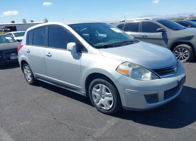 2012 NISSAN Versa