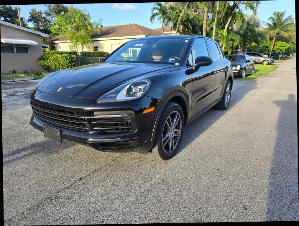 2019 PORSCHE Cayenne