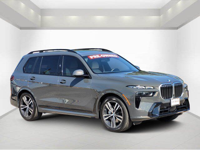 2023 BMW X7