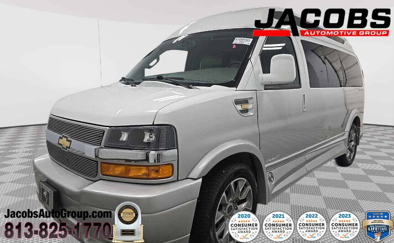 2023 CHEVROLET Express
