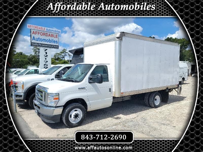 2022 FORD E-350