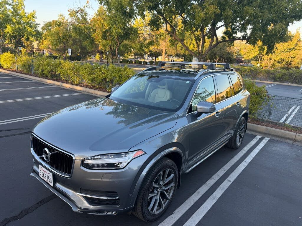 2017 VOLVO XC90