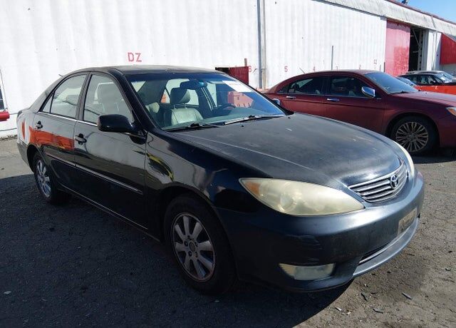 2005 TOYOTA Camry