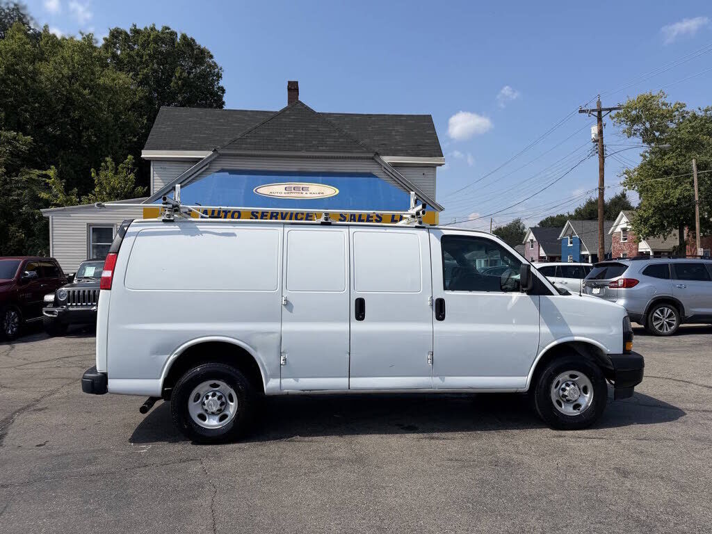 2019 CHEVROLET Express